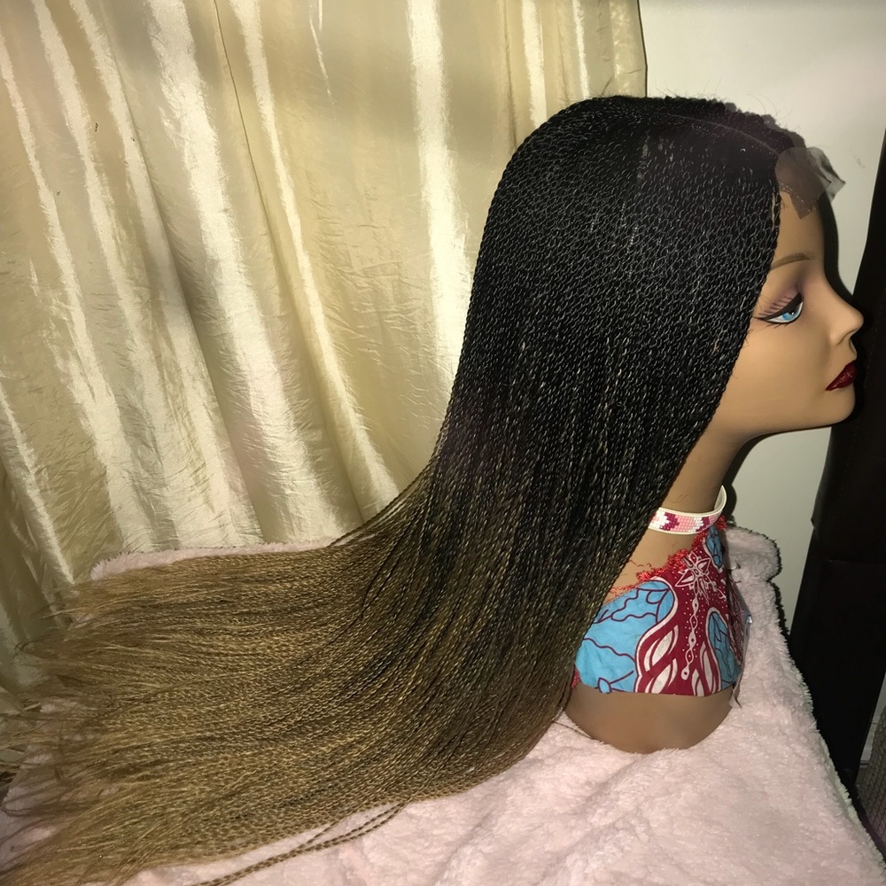 Braided twist in ombré black and gold